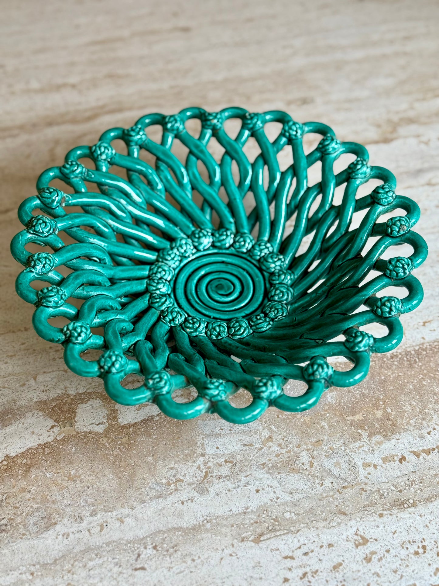 round vallauris fruit bowl